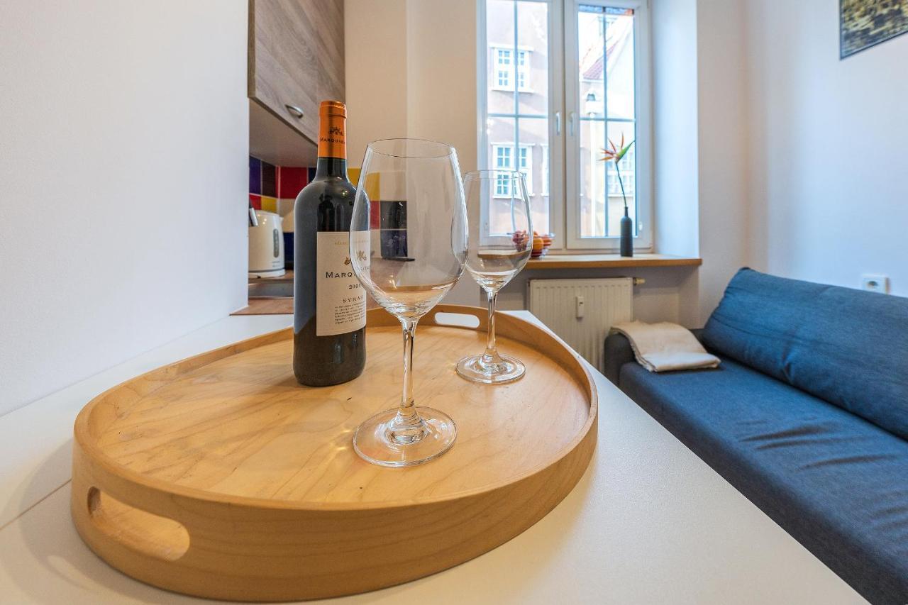 Hello Apartments Studio Sw Ducha Гданск Екстериор снимка